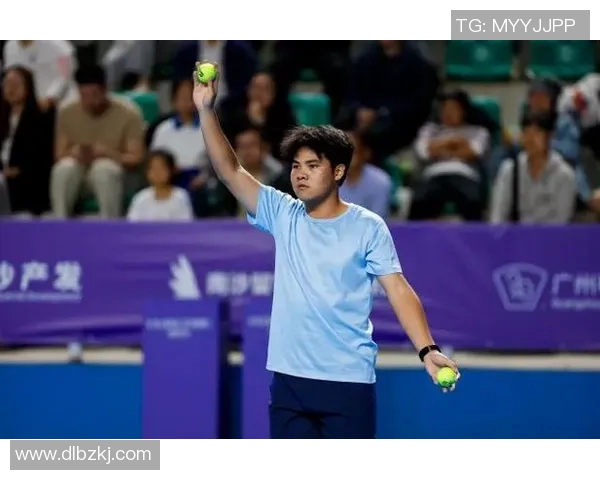 广州网球队在冠军赛中的团队协作展现出卓越实力与默契配合